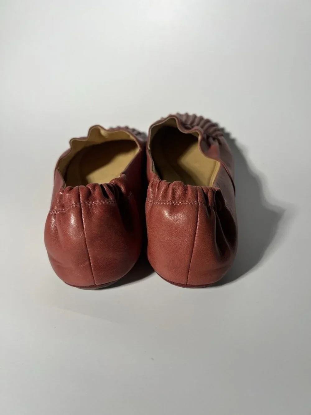Chocolat Blu Women’s Flats 8.5 M Red Pleated Leather Round Toe Slip-On Shoes